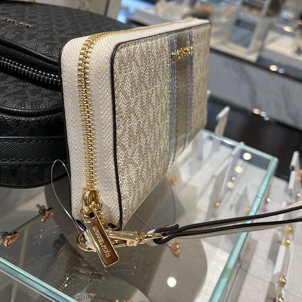 Michael Kors Jet Set Travel Large Signature Logo and Metallic Continental Wallet